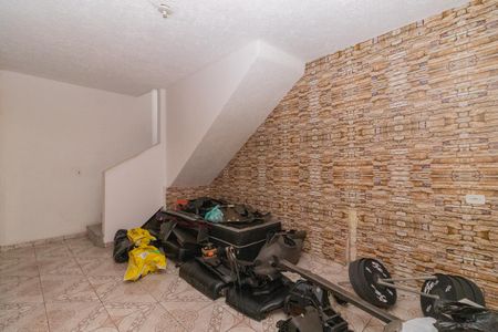 Casa para alugar com 261m², 2 quartos e 2 vagas Casa para alugar com 261m², 2 quartos e 2 vagasSala