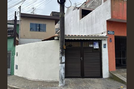 Casa à venda com 202m², 3 quartos e 3 vagas Casa à venda com 202m², 3 quartos e 3 vagasFachada