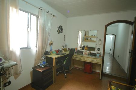 Casa à venda com 202m², 3 quartos e 3 vagasQuarto 3
