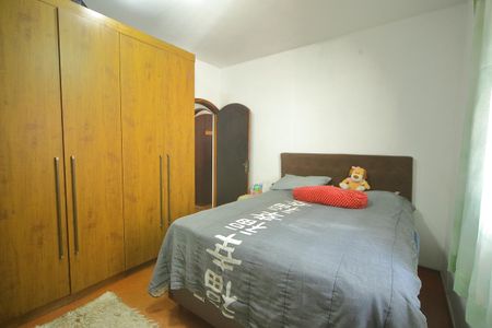 Casa à venda com 202m², 3 quartos e 3 vagasQuarto 2