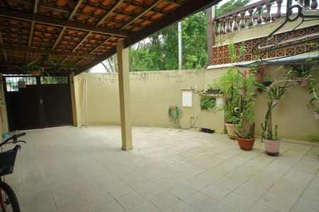 Casa à venda com 202m², 3 quartos e 3 vagasGaragem 