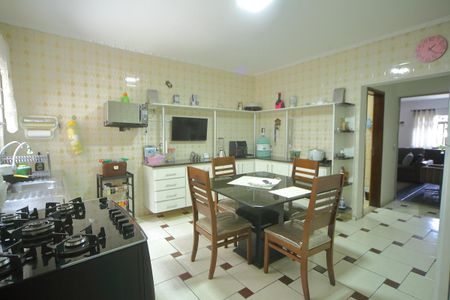 Casa à venda com 202m², 3 quartos e 3 vagasCozinha 