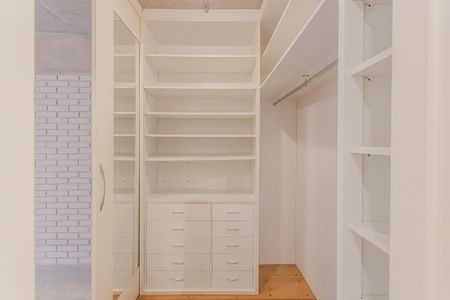 Apartamento para alugar com 75m², 1 quarto e 2 vagas Apartamento para alugar com 75m², 1 quarto e 2 vagasSuíte