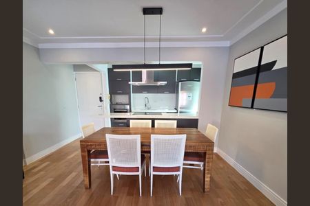 Apartamento à venda com 70m², 2 quartos e 2 vagasCozinha 