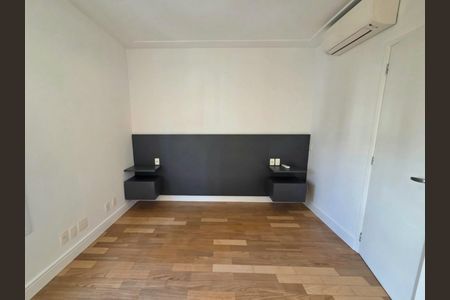 Apartamento à venda com 70m², 2 quartos e 2 vagasSuíte 