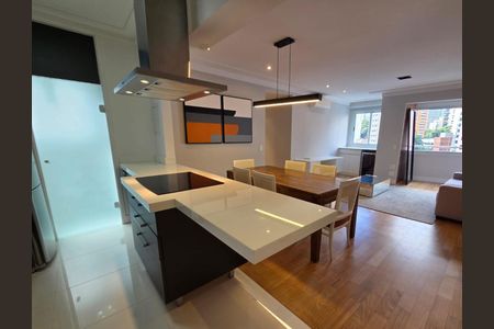 Apartamento à venda com 70m², 2 quartos e 2 vagasCozinha 