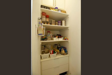 Apartamento à venda com 123m², 3 quartos e 1 vaga Apartamento à venda com 123m², 3 quartos e 1 vagaDespensa