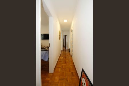 Apartamento à venda com 123m², 3 quartos e 1 vaga Apartamento à venda com 123m², 3 quartos e 1 vagaCorredor para Área Íntima