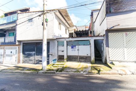 Casa à venda com 250m², 5 quartos e 3 vagasFachada + Placa