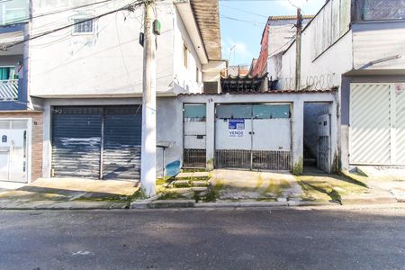 Casa à venda com 250m², 5 quartos e 3 vagasFachada + Placa