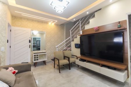 Casa à venda com 116m², 2 quartos e 2 vagas Casa à venda com 116m², 2 quartos e 2 vagasSala