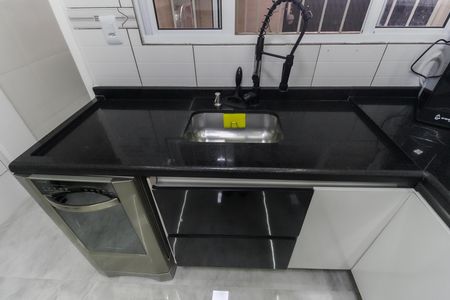 Casa à venda com 116m², 2 quartos e 2 vagas Casa à venda com 116m², 2 quartos e 2 vagasCozinha