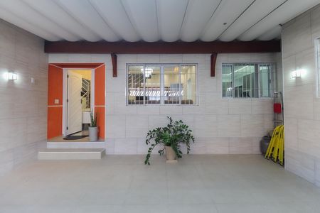 Casa à venda com 116m², 2 quartos e 2 vagas Casa à venda com 116m², 2 quartos e 2 vagasGaragem