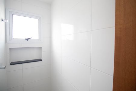 Apartamento para alugar com 39m², 2 quartos e sem vaga Apartamento para alugar com 39m², 2 quartos e sem vagaBanheiro