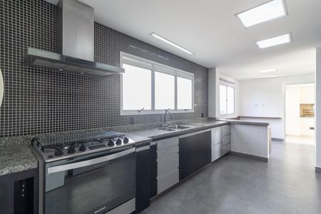 Apartamento para alugar com 242m², 4 quartos e 3 vagas