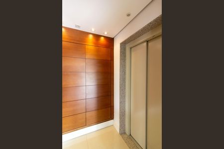 Apartamento para alugar com 242m², 4 quartos e 3 vagas