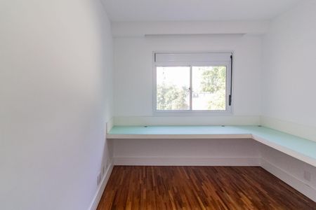 Apartamento para alugar com 242m², 4 quartos e 3 vagas