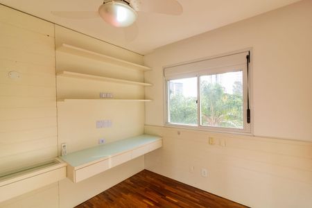 Apartamento para alugar com 242m², 4 quartos e 3 vagas