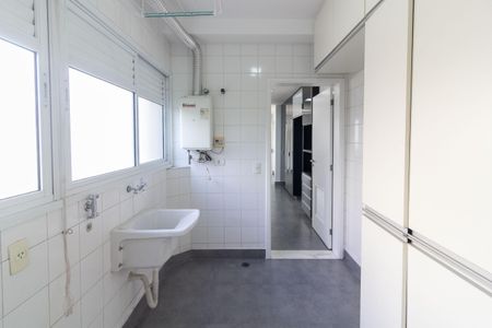 Apartamento para alugar com 242m², 4 quartos e 3 vagas