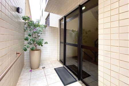Apartamento para alugar com 109m², 4 quartos e 2 vagas Apartamento para alugar com 109m², 4 quartos e 2 vagasÁrea comum