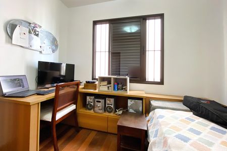 Apartamento para alugar com 109m², 4 quartos e 2 vagas Apartamento para alugar com 109m², 4 quartos e 2 vagasQuarto 2