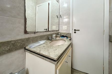 Apartamento para alugar com 109m², 4 quartos e 2 vagas Apartamento para alugar com 109m², 4 quartos e 2 vagasBanheiro da Suíte