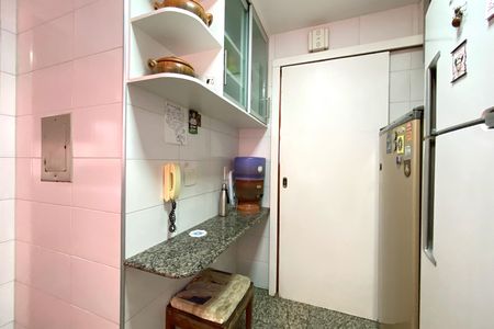Apartamento para alugar com 109m², 4 quartos e 2 vagas Apartamento para alugar com 109m², 4 quartos e 2 vagasCozinha