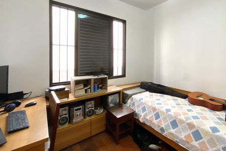 Apartamento para alugar com 109m², 4 quartos e 2 vagas Apartamento para alugar com 109m², 4 quartos e 2 vagasQuarto 2