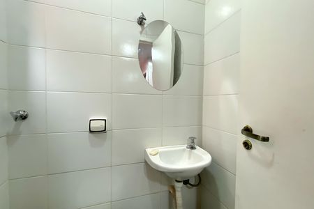 Apartamento para alugar com 109m², 4 quartos e 2 vagas Apartamento para alugar com 109m², 4 quartos e 2 vagasBanheiro de serviço