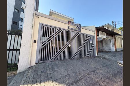Casa para alugar com 160m², 5 quartos e 2 vagas Casa para alugar com 160m², 5 quartos e 2 vagasFachada