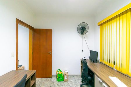 Casa para alugar com 160m², 5 quartos e 2 vagas Casa para alugar com 160m², 5 quartos e 2 vagasQuarto 1