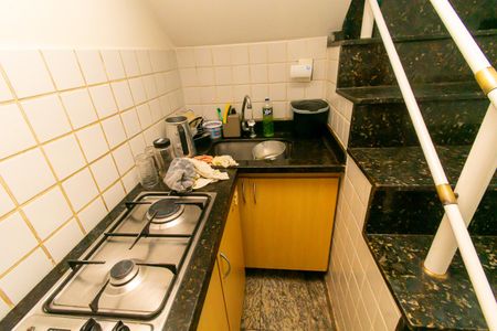 Casa para alugar com 160m², 5 quartos e 2 vagas Casa para alugar com 160m², 5 quartos e 2 vagasCozinha