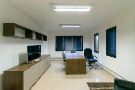 Casa para alugar com 160m², 5 quartos e 2 vagas Casa para alugar com 160m², 5 quartos e 2 vagasQuarto 5