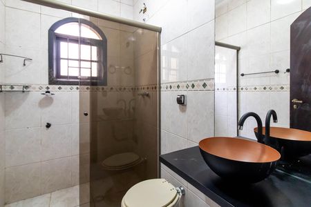 Casa à venda com 210m², 3 quartos e 2 vagas Casa à venda com 210m², 3 quartos e 2 vagasSuíte