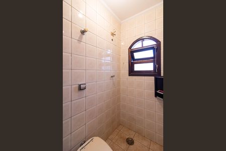 Casa à venda com 210m², 3 quartos e 2 vagas Casa à venda com 210m², 3 quartos e 2 vagasBanheiro de Serviço