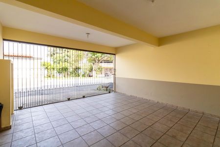Casa à venda com 210m², 3 quartos e 2 vagas Casa à venda com 210m², 3 quartos e 2 vagasGaragem
