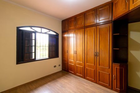 Casa à venda com 210m², 3 quartos e 2 vagas Casa à venda com 210m², 3 quartos e 2 vagasSuíte