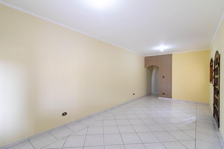 Casa à venda com 210m², 3 quartos e 2 vagas Casa à venda com 210m², 3 quartos e 2 vagasSala