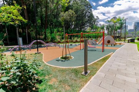 Apartamento à venda com 186m², 3 quartos e 3 vagas Apartamento à venda com 186m², 3 quartos e 3 vagasÁrea comum - Playground