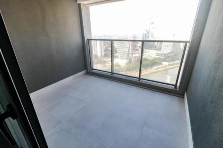 Apartamento à venda com 186m², 3 quartos e 3 vagas Apartamento à venda com 186m², 3 quartos e 3 vagasVaranda - Suíte 2