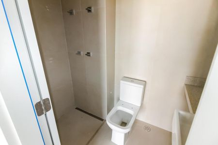 Apartamento à venda com 186m², 3 quartos e 3 vagas Apartamento à venda com 186m², 3 quartos e 3 vagasBanheiro da Suíte 2