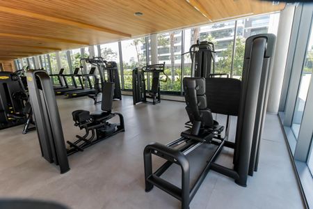 Apartamento à venda com 186m², 3 quartos e 3 vagas Apartamento à venda com 186m², 3 quartos e 3 vagasÁrea comum - Academia