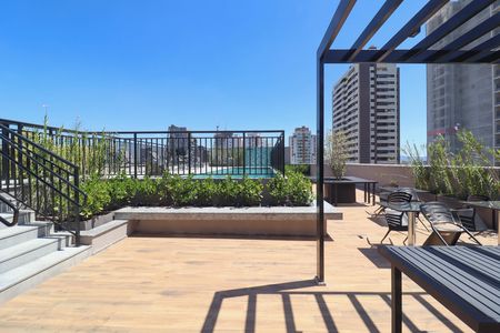 Studio para alugar com 26m², 1 quarto e sem vaga Studio para alugar com 26m², 1 quarto e sem vagaÁrea comum - Piscina