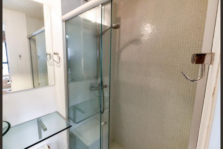Apartamento para alugar com 140m², 1 quarto e 2 vagas Apartamento para alugar com 140m², 1 quarto e 2 vagasBanheiro Corredor