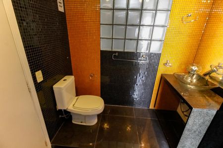 Apartamento para alugar com 140m², 1 quarto e 2 vagas Apartamento para alugar com 140m², 1 quarto e 2 vagasBanheiro da Suíte