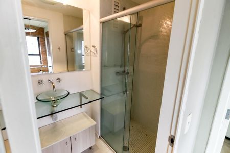 Apartamento para alugar com 140m², 1 quarto e 2 vagas Apartamento para alugar com 140m², 1 quarto e 2 vagasBanheiro Corredor