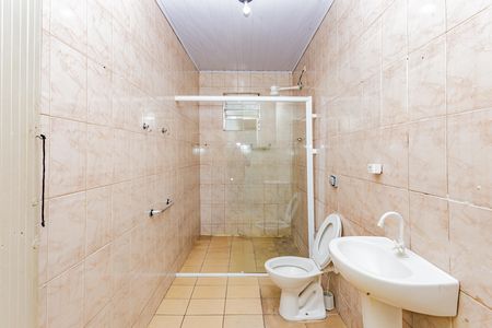 Banheiro de casa para alugar com 1 quarto, 100m² em Vila Liviero, São Paulo