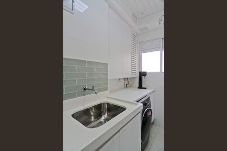 Apartamento à venda com 94m², 3 quartos e 2 vagas Apartamento à venda com 94m², 3 quartos e 2 vagasÁrea de Serviço