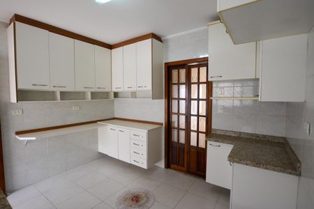 Casa de condomínio à venda com 114m², 3 quartos e 2 vagas Casa de condomínio à venda com 114m², 3 quartos e 2 vagasCOZINHA