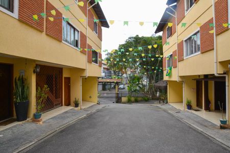 Casa de condomínio à venda com 114m², 3 quartos e 2 vagas Casa de condomínio à venda com 114m², 3 quartos e 2 vagasAREA EXTERNA